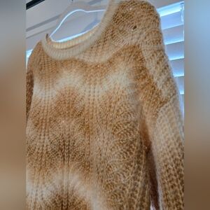 Caslon Size M Caramel and Cream Zig Zag Sweater